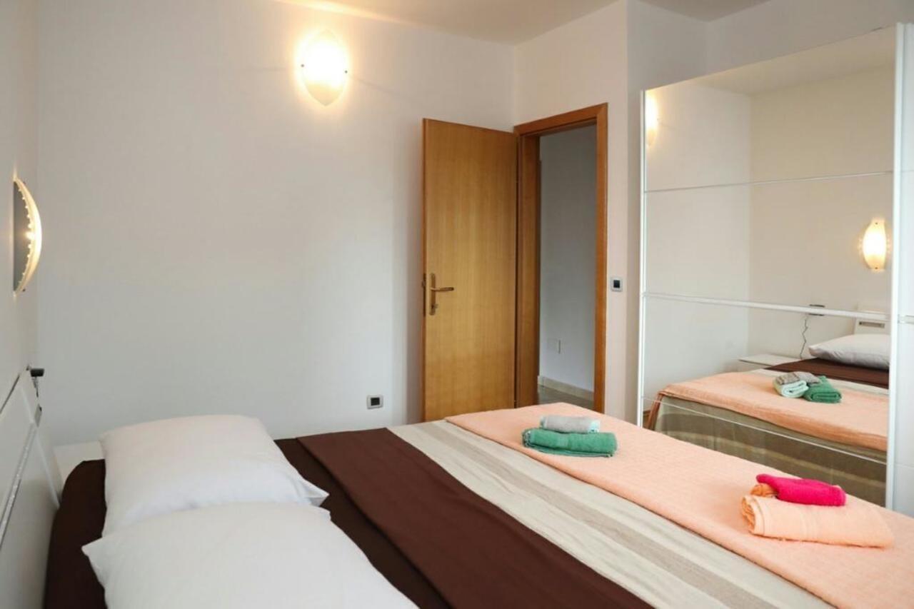 Apartments Sveto Ровин Екстериор снимка